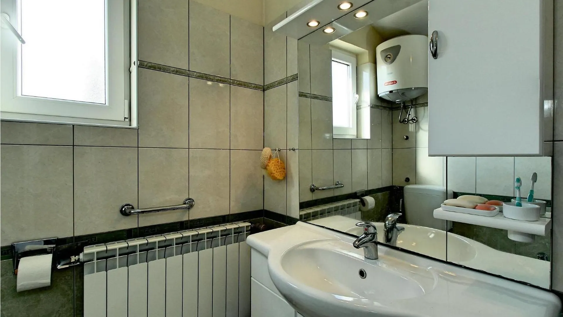 1 Bedroom Beautiful Apartment In Poreč